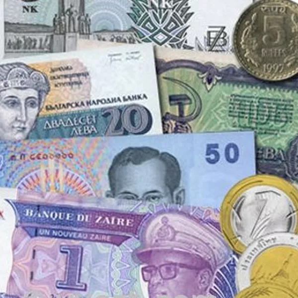 POCHETTES DE MONNAIES ET BILLETS DU MONDE
